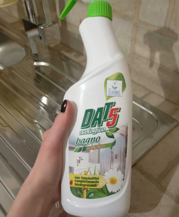 ДАТ 5 БАНЬО СПРЕЙ ЗА ПОЧИСТВАНЕ НА БАНИ  1000 МЛ