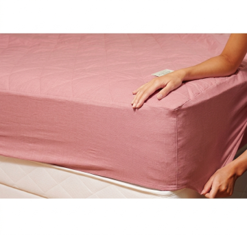 ЕДНОЦВЕТЕН ЧАРШАФ С ЛАСТИК ТЪМНО РОЗОВО 220 Х 240