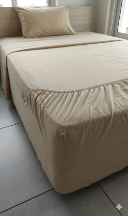 ЕДНОЦВЕТЕН ЧАРШАФ С ЛАСТИК БЕЖАВО 220 Х 240