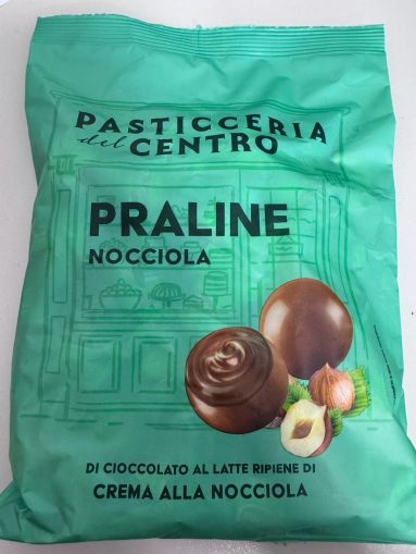 ШОКОЛАДОВИ БОНБОНИ ПАСТИЧЕРИЯ ДЕЛ ЧЕНТРО С ЛЕШНИКОВ КРЕМ 250 ГР /ЗЕЛЕНИ/