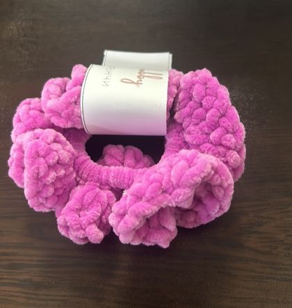DJULS HOBBY ТЪМНО РОЗОВО РЪЧНО ИЗПЛЕТЕНО СКРЪНЧИ 