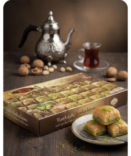 БАКЛАВА ЕФЕНДИ С ОРЕХ ФЪСТЪК ШАМ И ФЪСТЪК В КУТИЯ 400 ГР