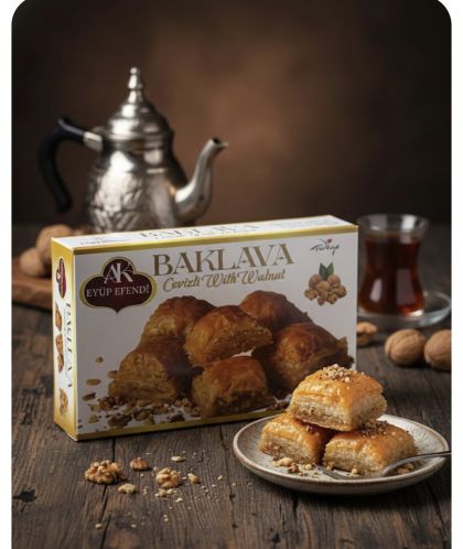 БАКЛАВА ЕФЕНДИ С ОРЕХ ФЪСТЪК В КУТИЯ 400 ГР