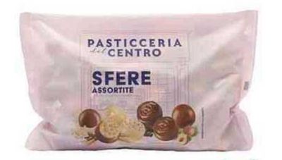 ШОКОЛАДОВИ БОНБОНИ ПАСТИЧЕРИА ДЕЛ ЧЕНТРО СФЕРИ С ТРИ ВИДА ТЕЧЕН ШОКОЛАД И НУГА 850 ГР