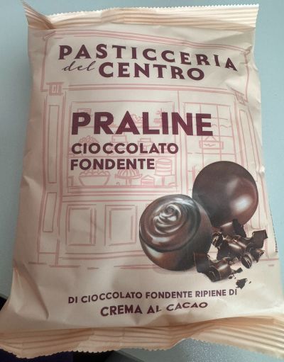 ИТАЛИАНСКИ ШОКОЛАДОВИ БОНБОНИ ПАСТИЧЕРИЯ ДЕЛ ЧЕНТРО С ЧЕРЕН ШОКОЛАД 250 ГР