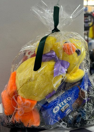 МИЛКА ЛАКОМСТВА ЗА КОЛЕДА + ГОЛЯМА ПЛЮШЕНА ИГРАЧКА ПИЛЕНЦЕ